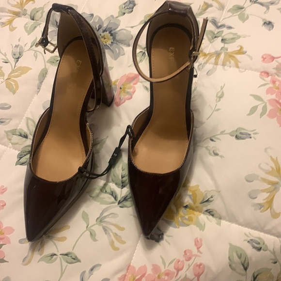 Express high heels - Picture 3 of 6